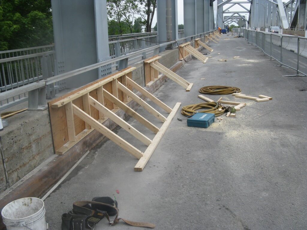 Entretien de béton sur un pont